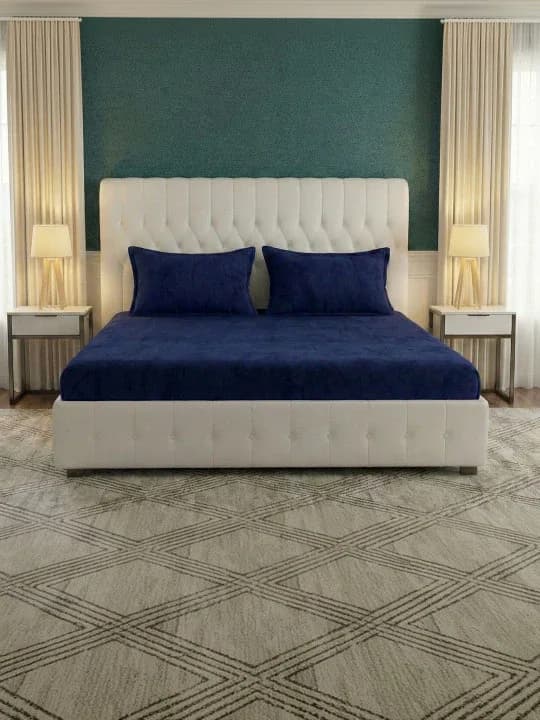 Solid Bedsheet with 2 Pillow Covers
